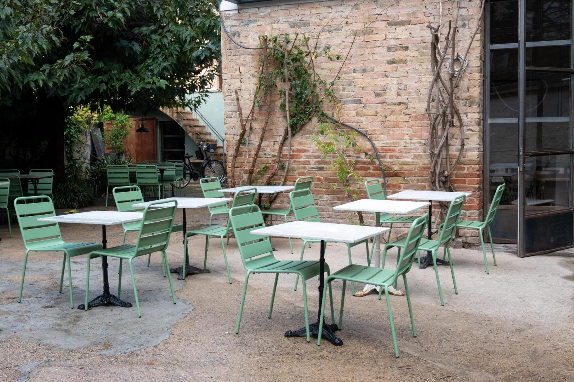 Flora Banyoles Exterior foto