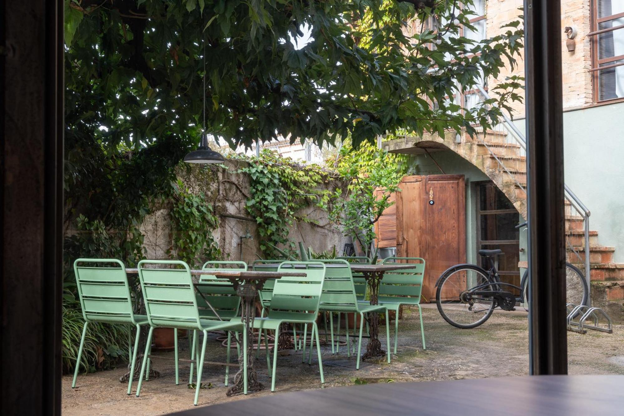Flora Banyoles Exterior foto